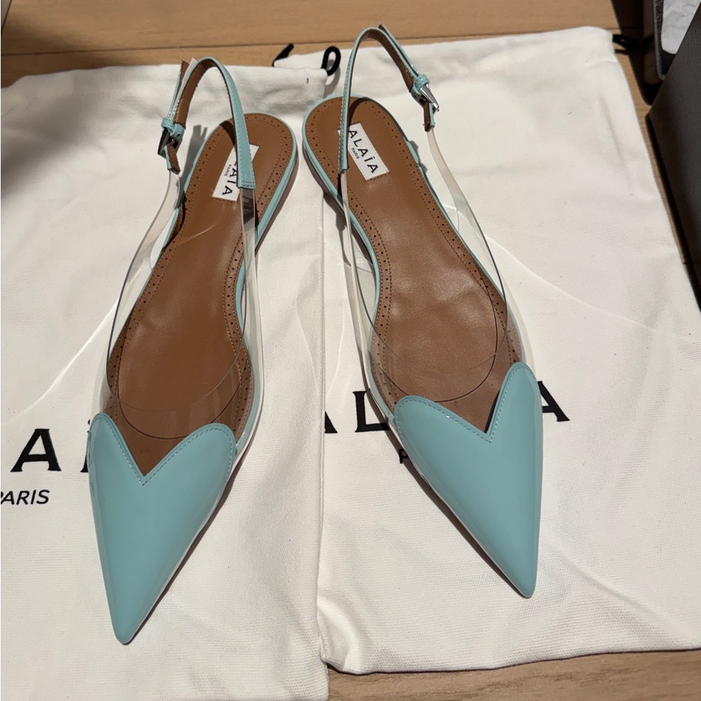 ALAIA - LE CŒUR FLAT SLINGBACKS IN PATENT CALFSKIN - Picture 4 of 6
